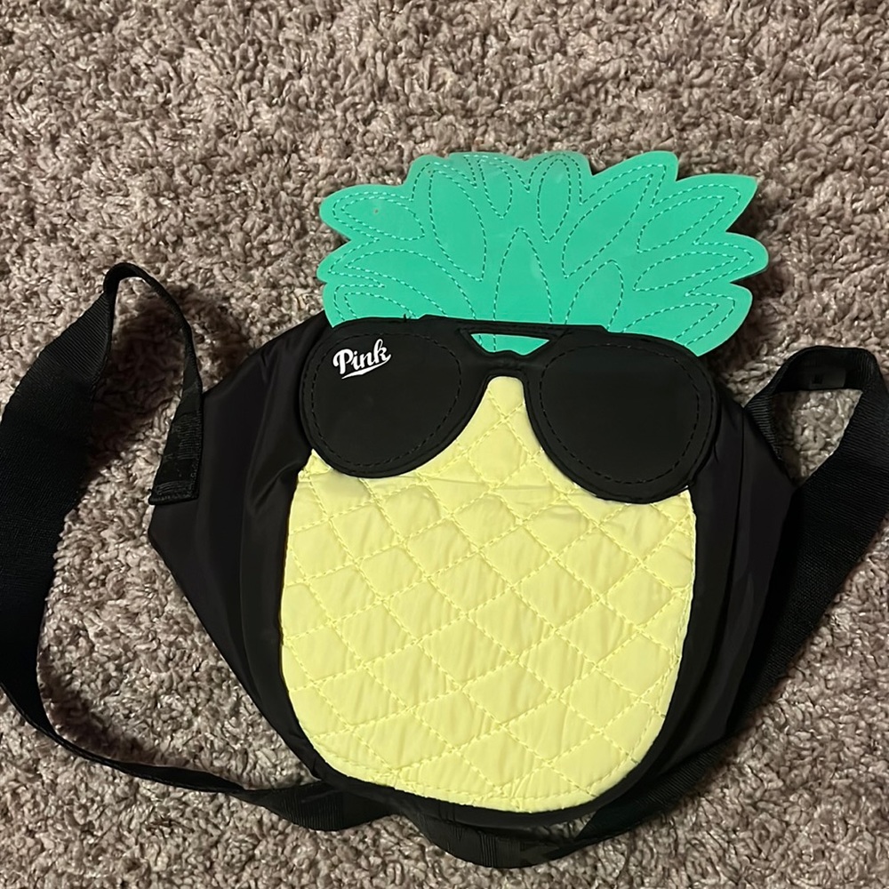 brand: PINK color: black,yellow,green